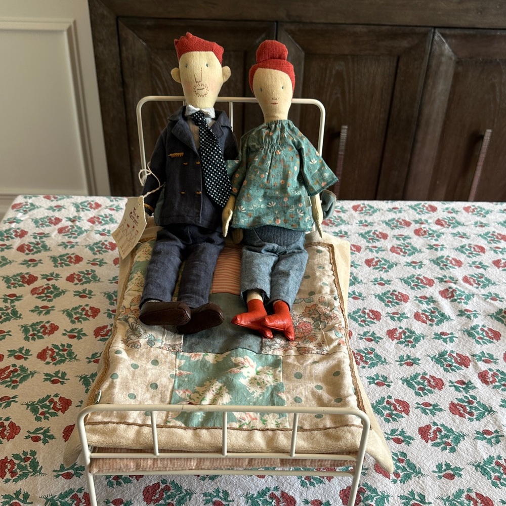 Maileg Retired Medium Metal Bed with Patchwork Quilt, pillow & mattress - Picture 2 of 6